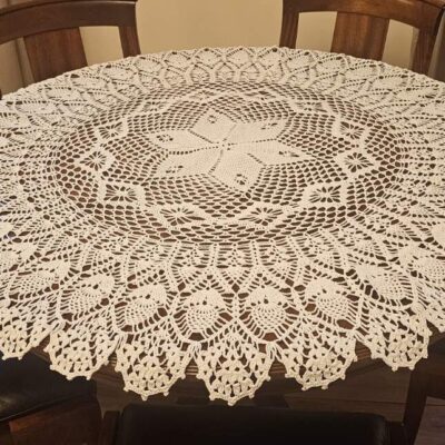 Obrus na okrągły stół