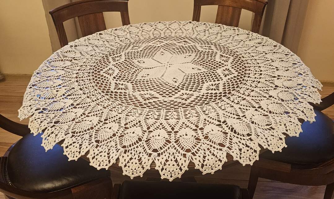 You are currently viewing Obrus na okrągły stół