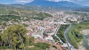 Read more about the article Tirana – Winnica Cobo – Berat